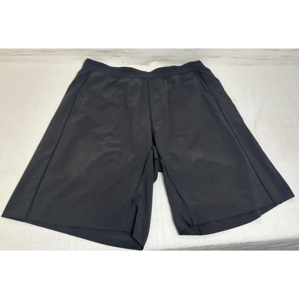 EUC! LULULEMON Sz. XL  Men Linerless 10